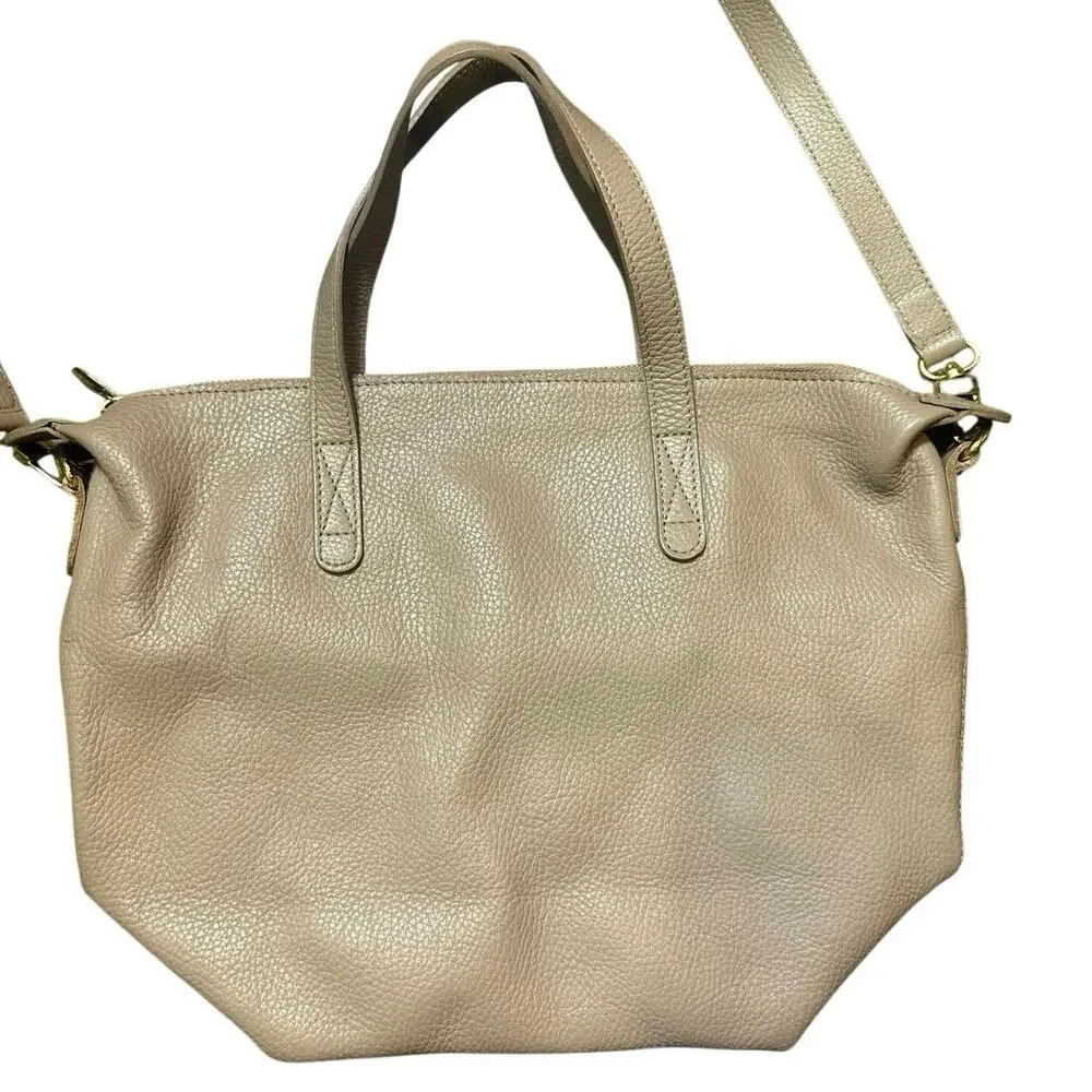 Cuyana Carryall Tote Bag Pebbled Leather Neutral Taupe